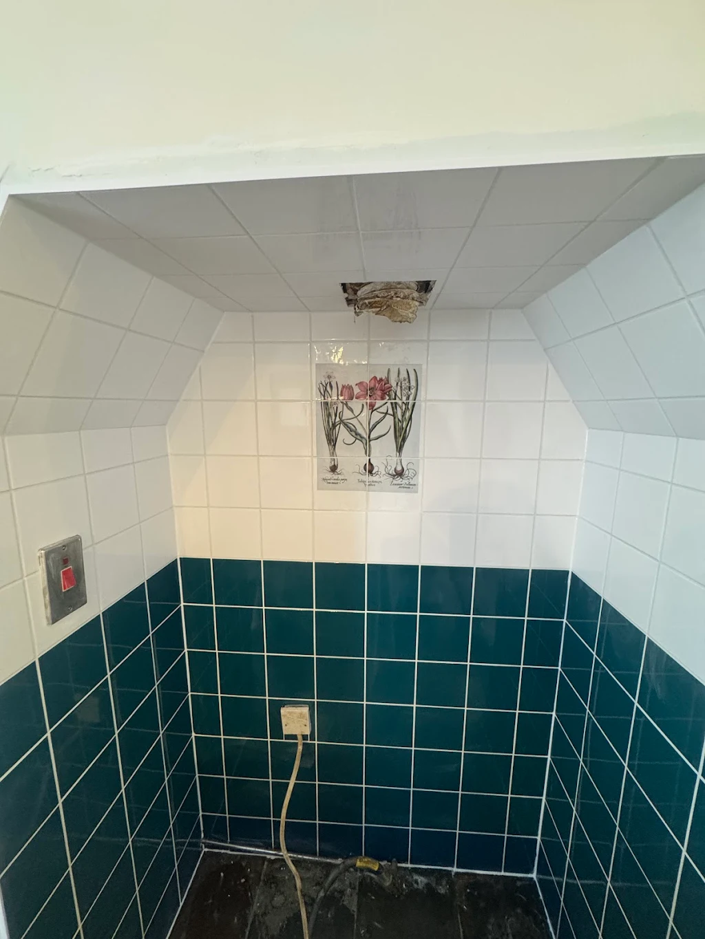 Splashback tiling