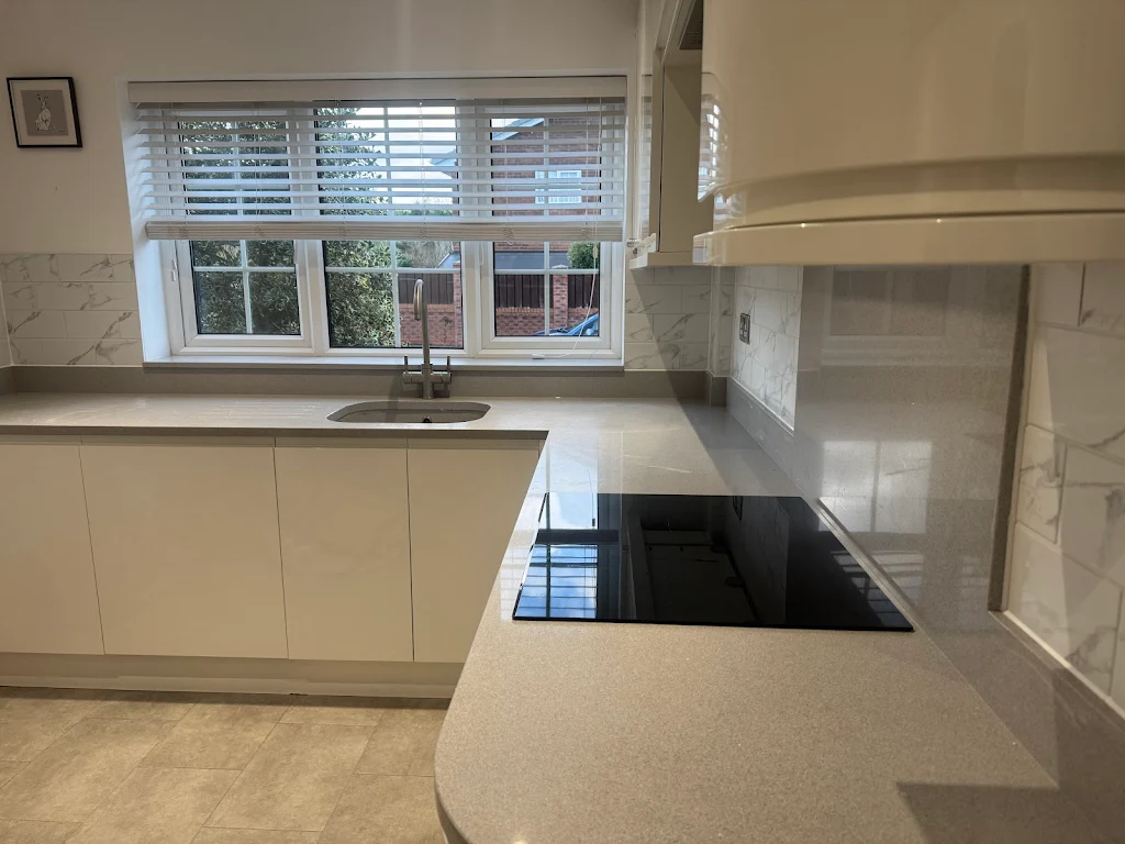 Splashback tiling