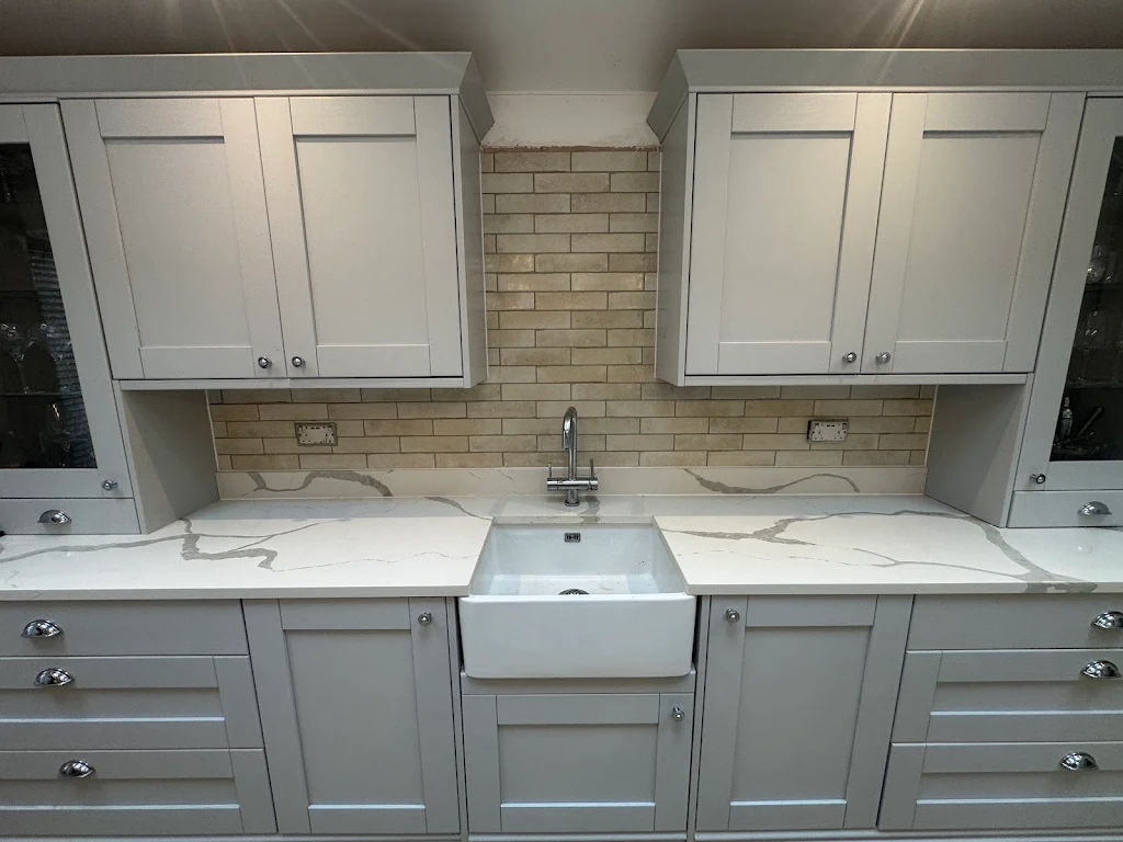 Splashback tiling